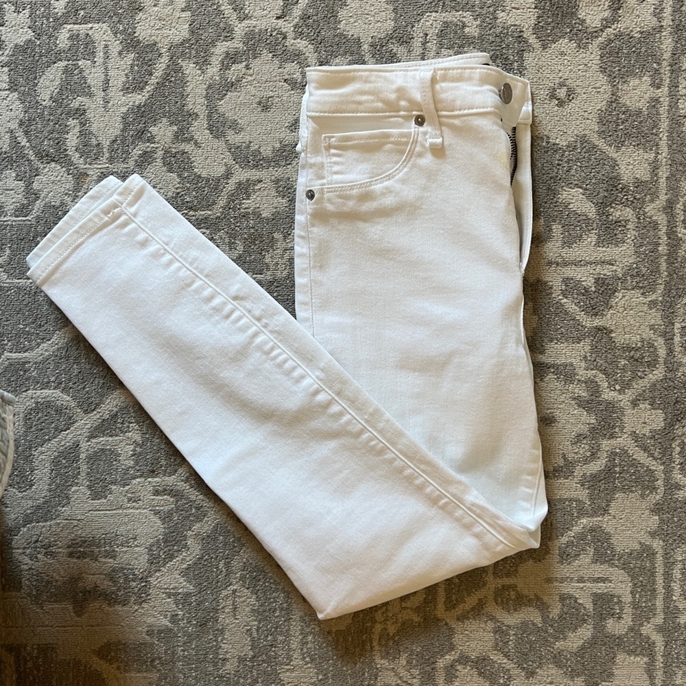 Size 27, Simone High Rise Skinny Abercrombie White Jeans